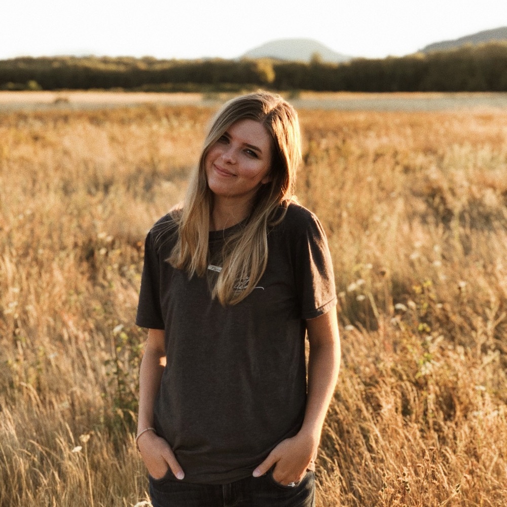 Meet your Posher, Alyssa
